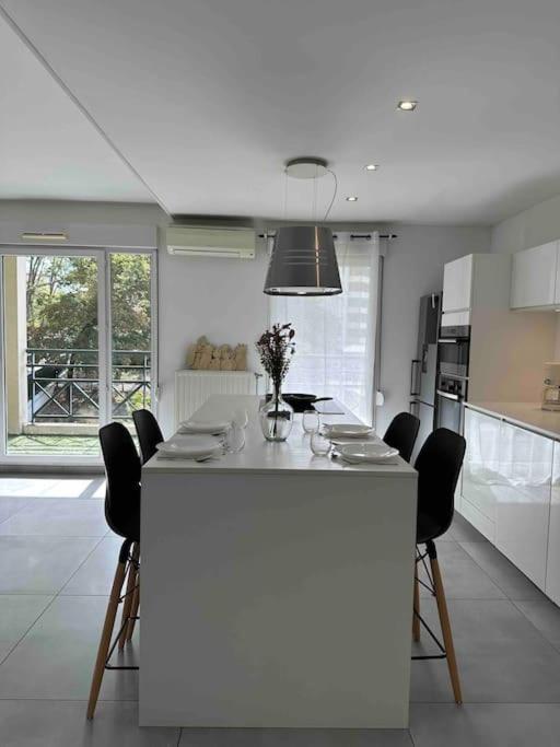 Charmant T3 Moderne Climatise Villeurbanne Luaran gambar